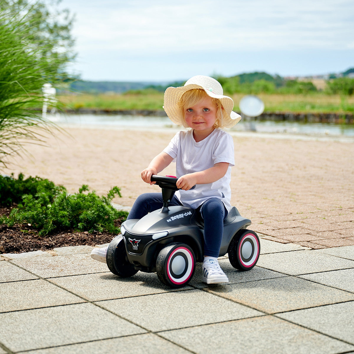 BIG Bobby Car Neo anthracite – silent swivel front wheels
