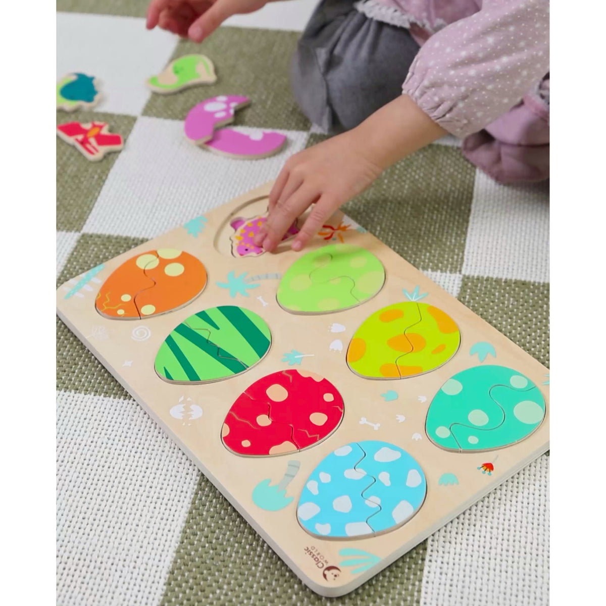 Classic World dinosaur egg puzzle – matched dinosaur