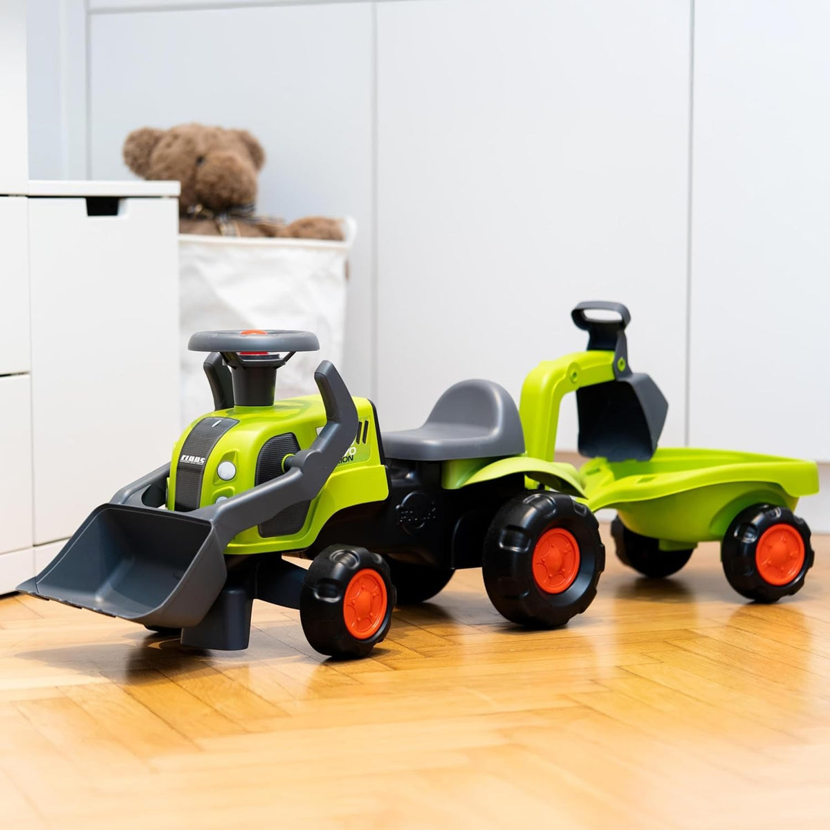 Recycled plastic ride-on digger made in France