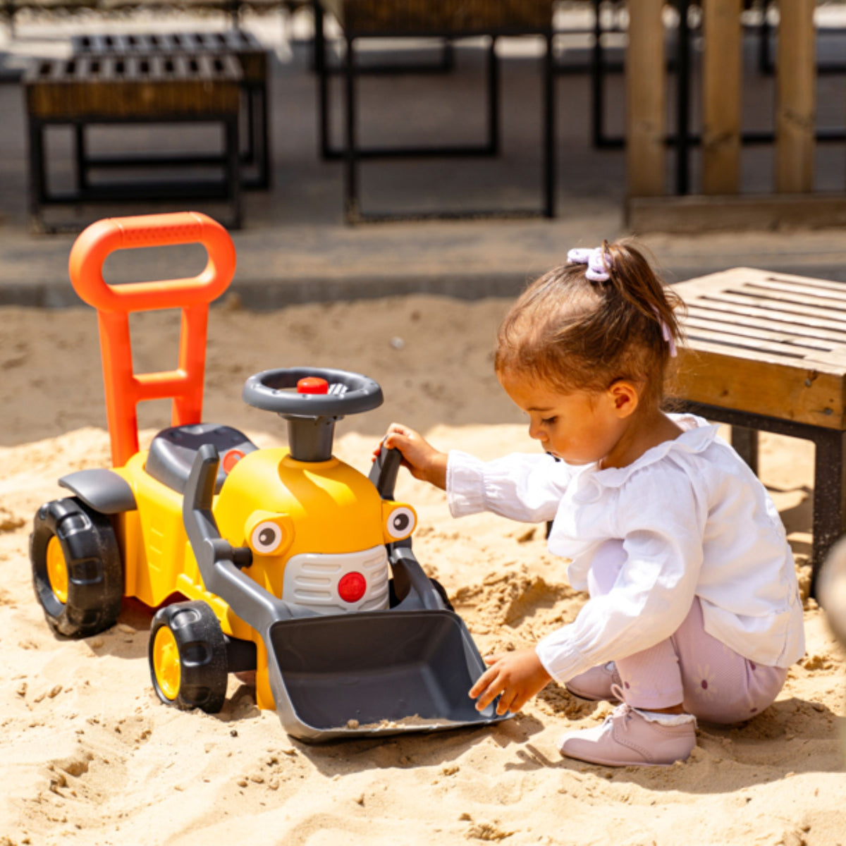 FALK Komatsu ride-on tractor – front bucket