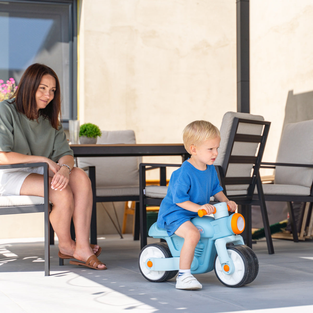 Retro ride-on for kids from 1 year, load up to 25 kg