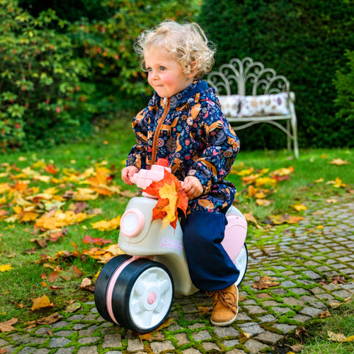 Retro ride-on scooter with quiet elastomer wheels