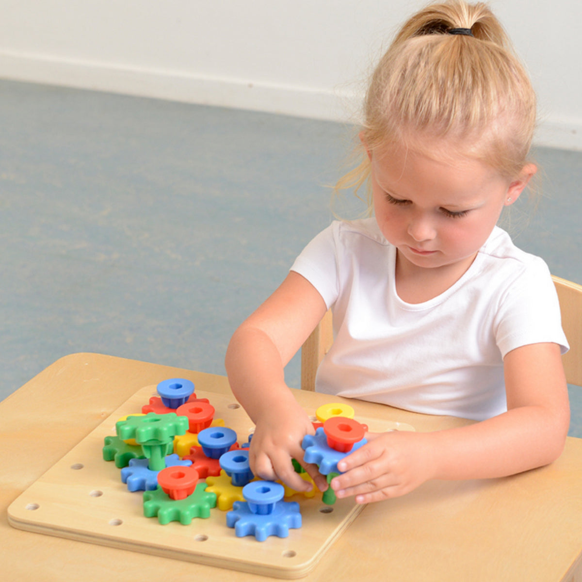 Krāsaini koka zobrati uz tapām Masterkidz dēlī