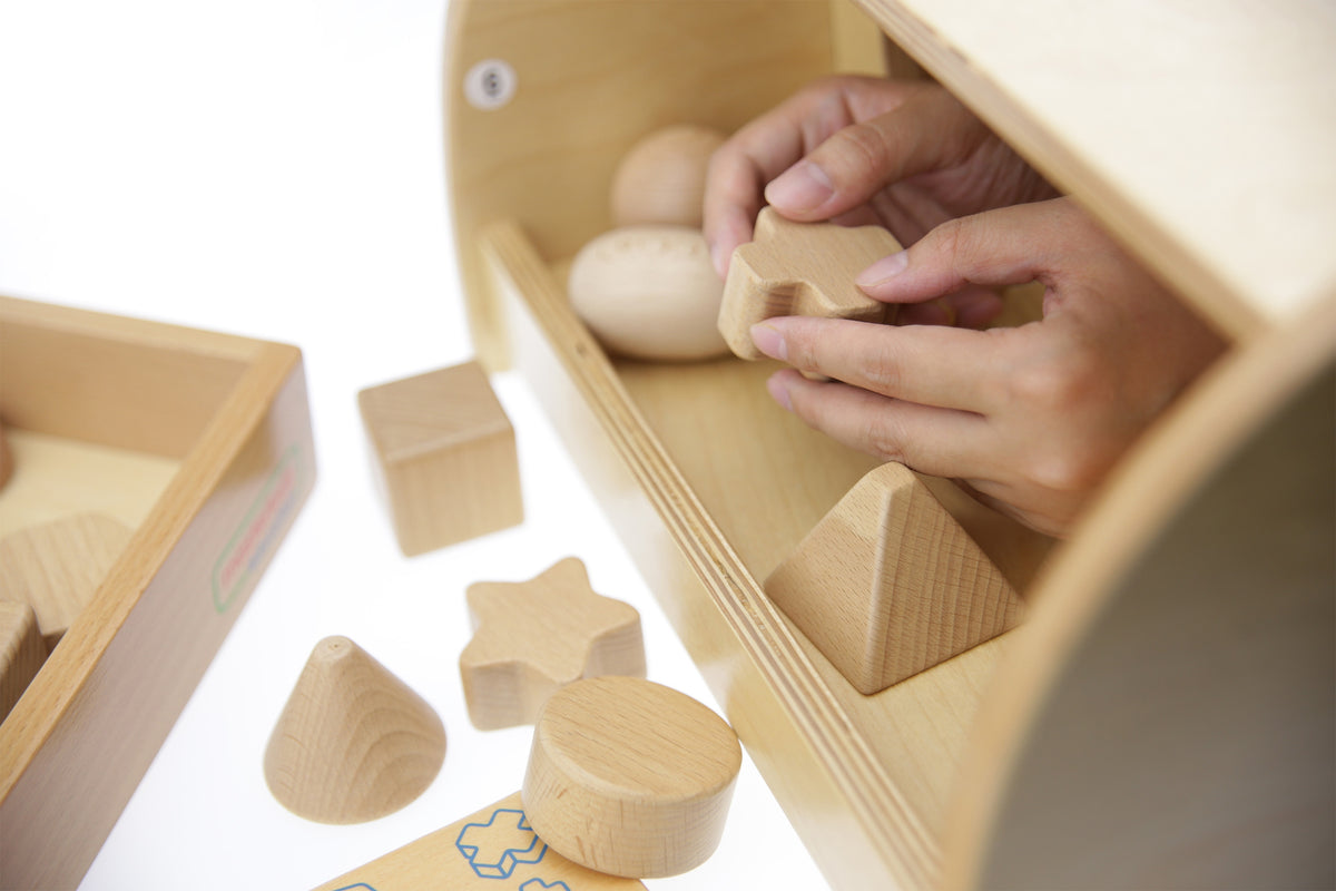 Masterkidz Guess by Touch Wooden Feely Box