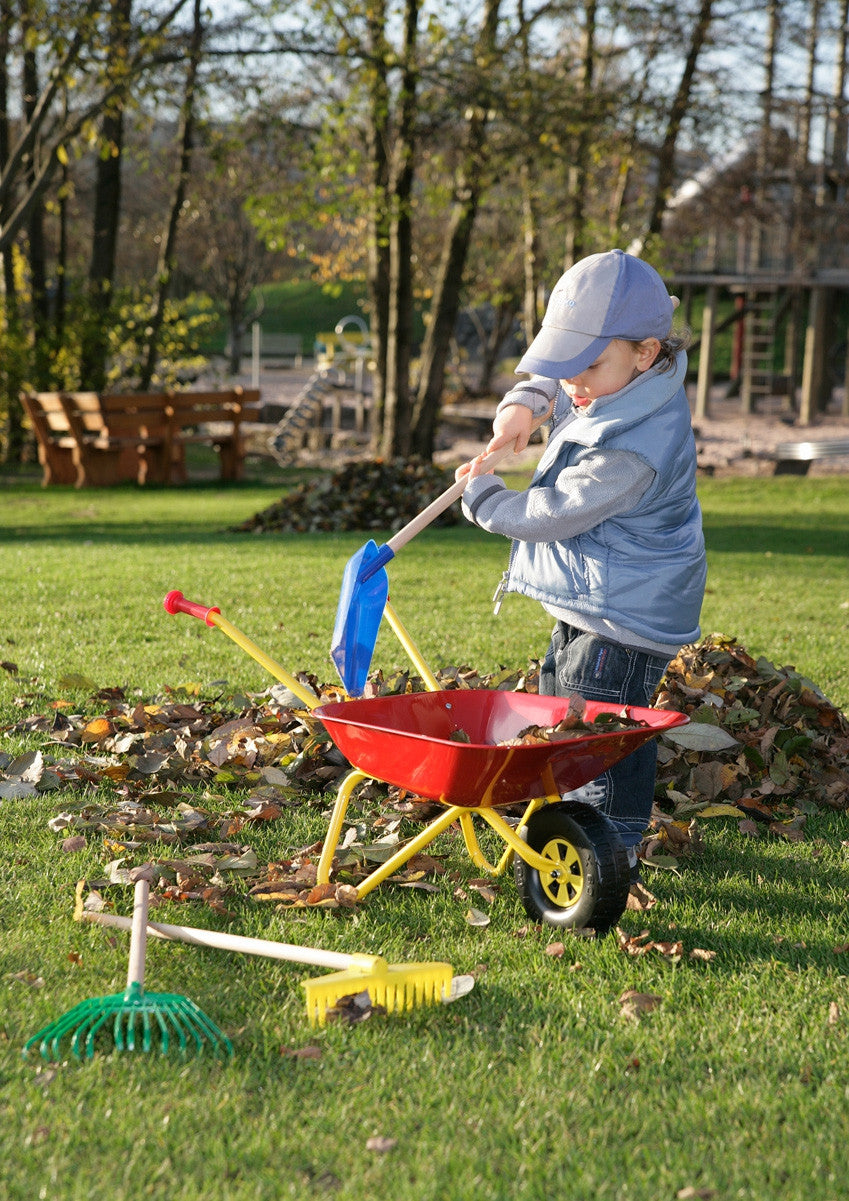 Weather resistant kids' garden wheelbarrow, 25 kg load