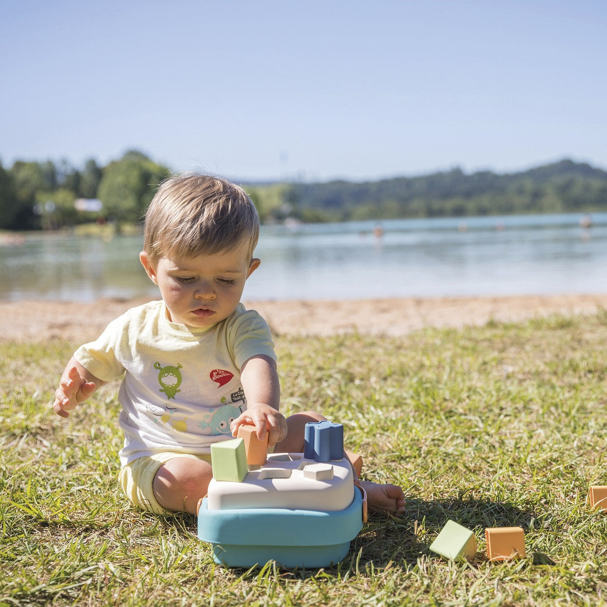 Smoby Little Green šķirotājs – mazulis ievieto klucīti