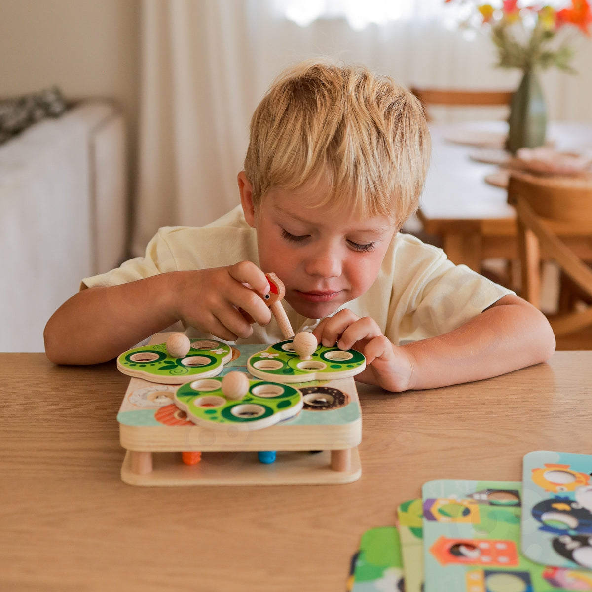 Tooky Toy putniņš un kukaiņi – putniņš ar magnētisku knābi
