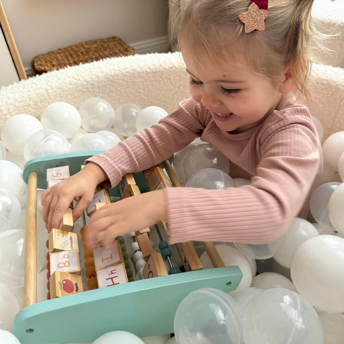 Tooky Toy wooden abacus – abacus side with beads