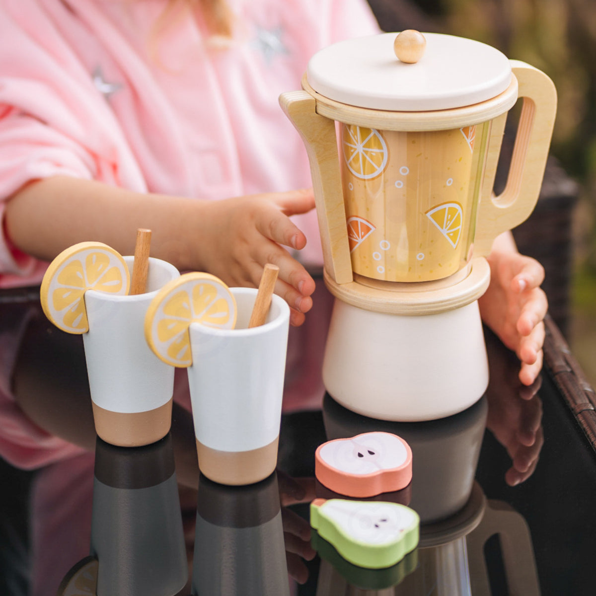 Tooky Toy wooden blender – recipe cards for smoothies