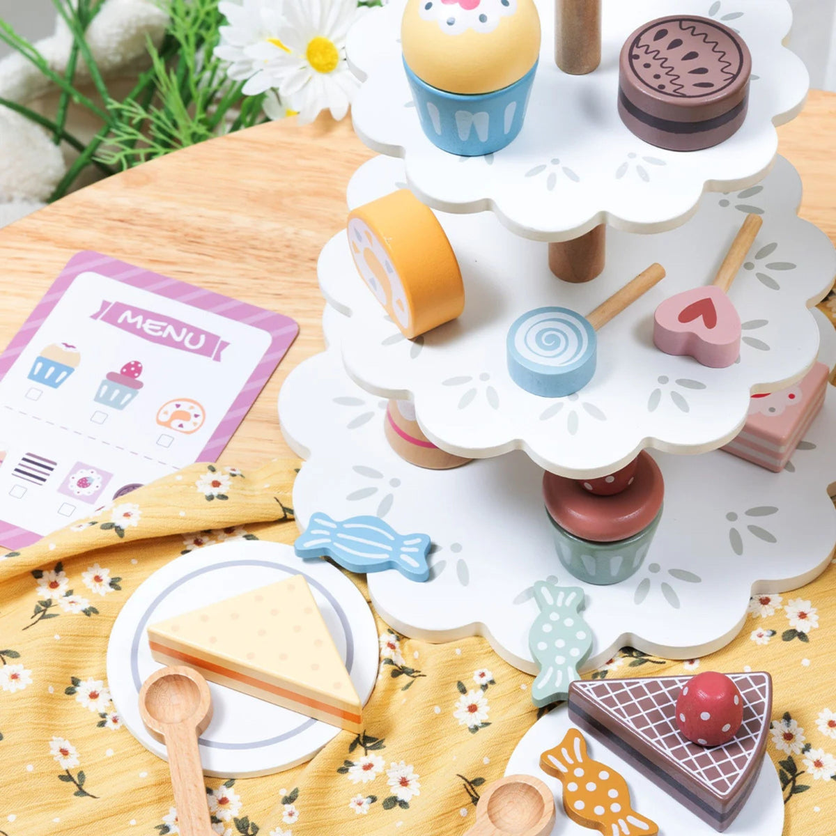 Tooky Toy cake stand – plates and spoons for serving