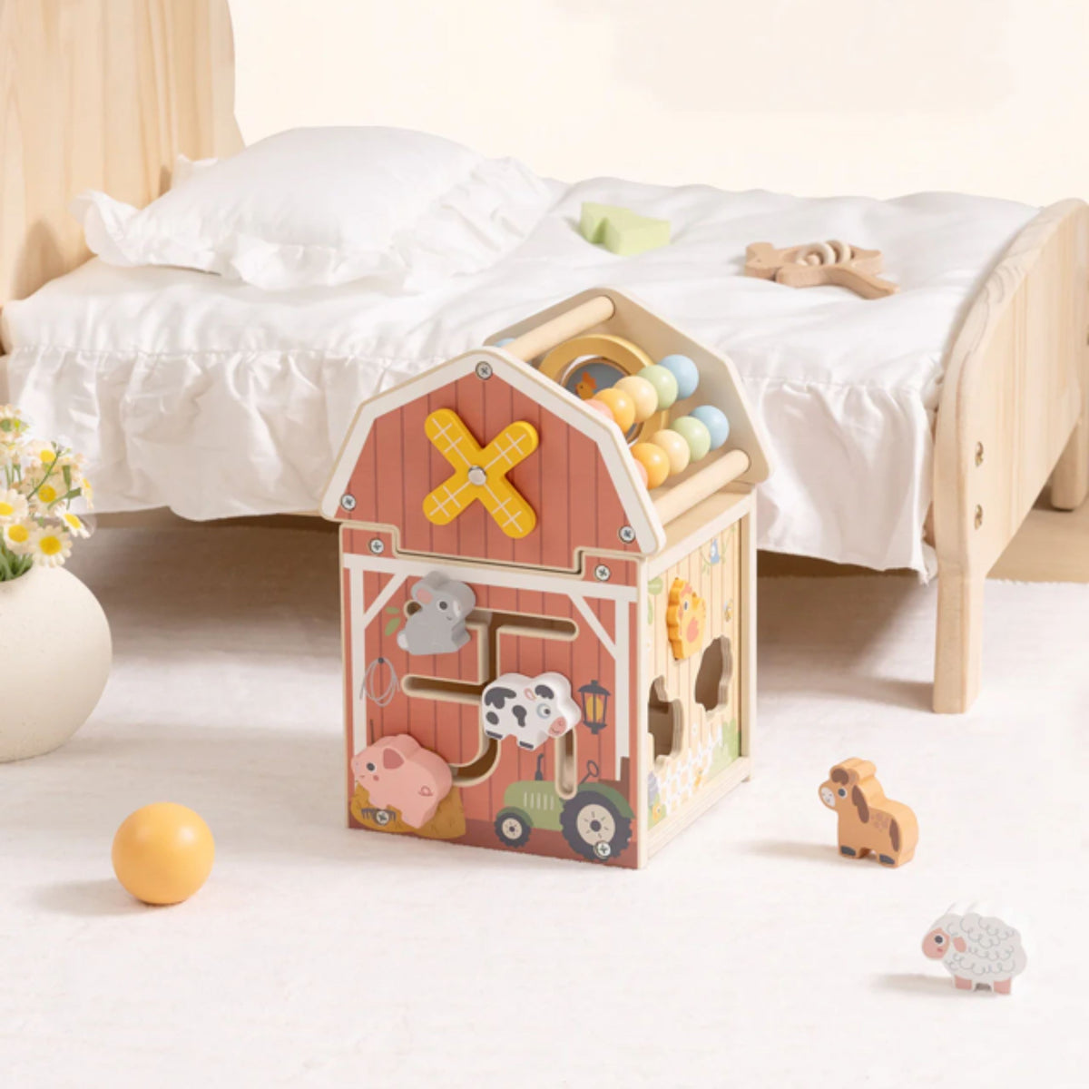 Tooky Toy fermas šķūnis – pērlīšu labirints ar dzīvniekiem