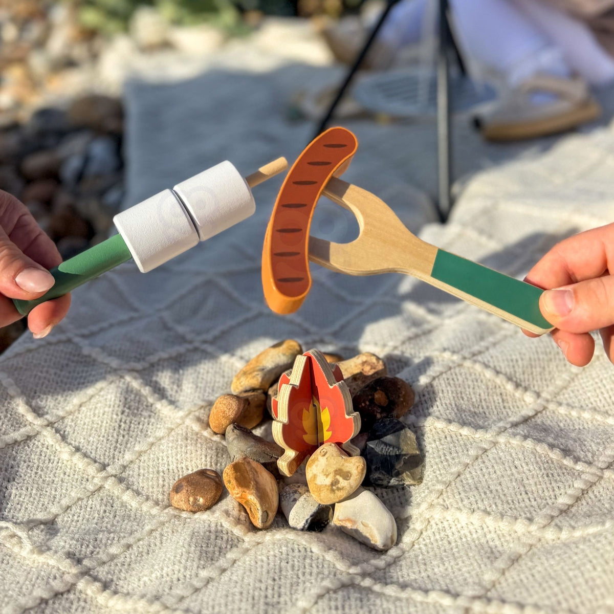 Tooky Toy ugunskura komplekts – iesmi ar zefīriem