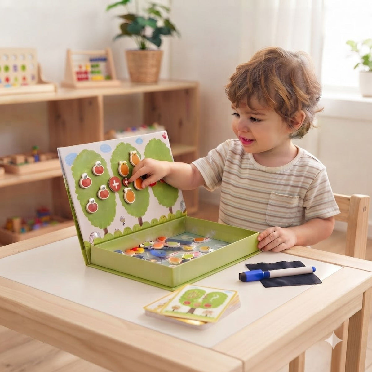 Tooky Toy matemātikas kaste – kaste kā tāfele