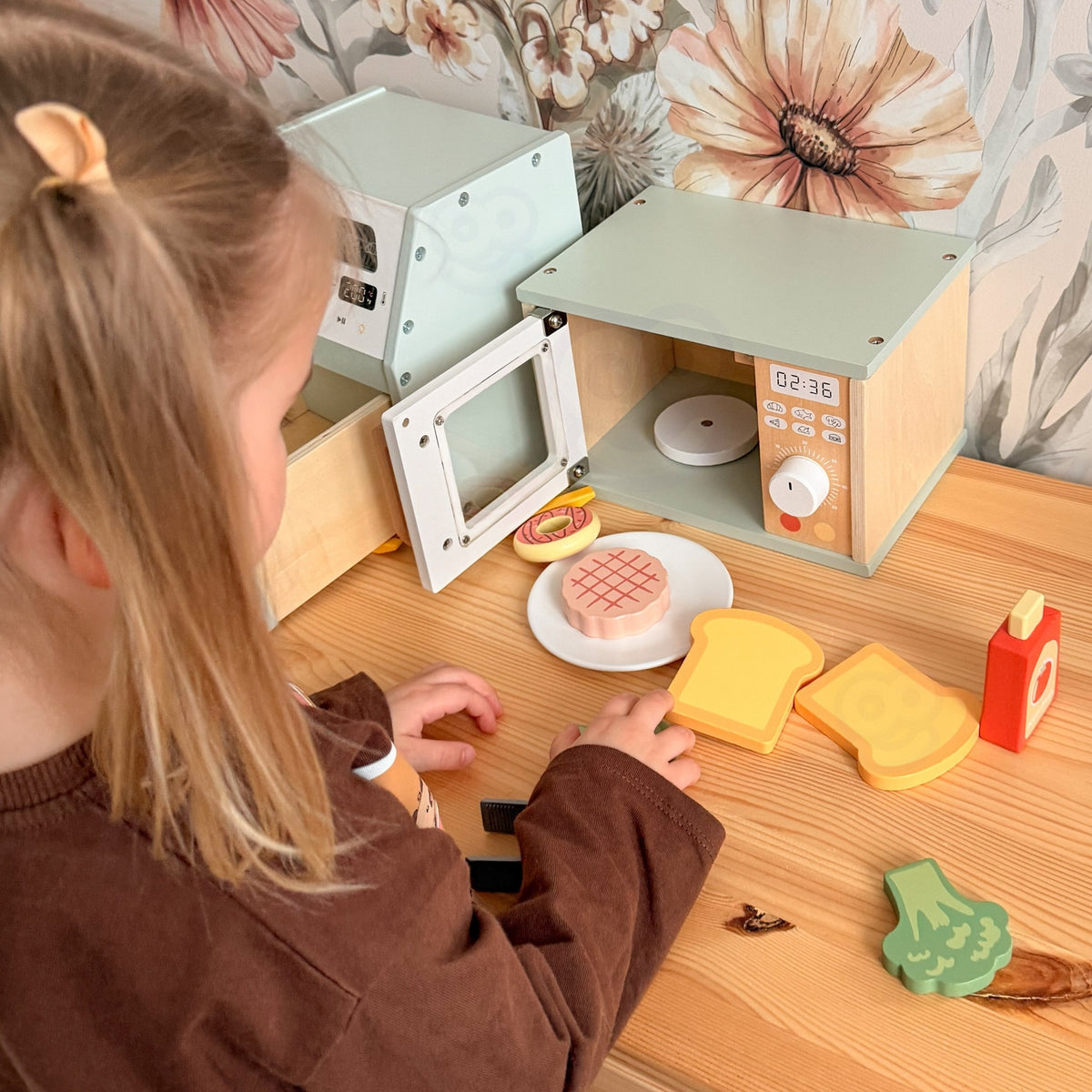 Tooky Toy koka mikroviļņu krāsns – steiks, vista un zivs