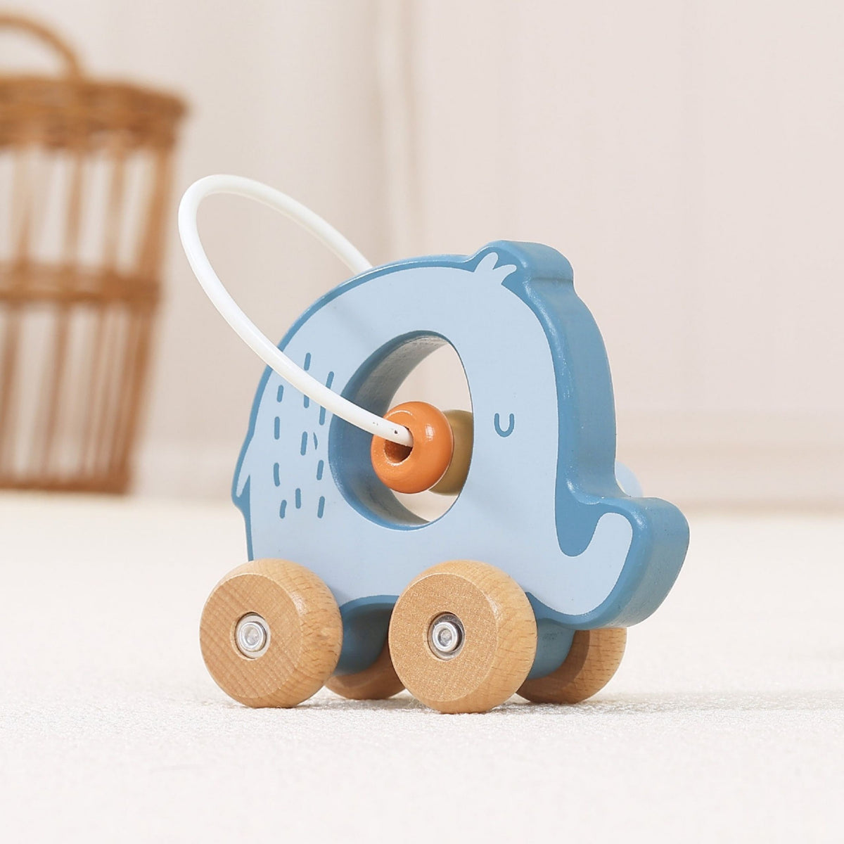 Viga elephant bead maze on wheels – side view