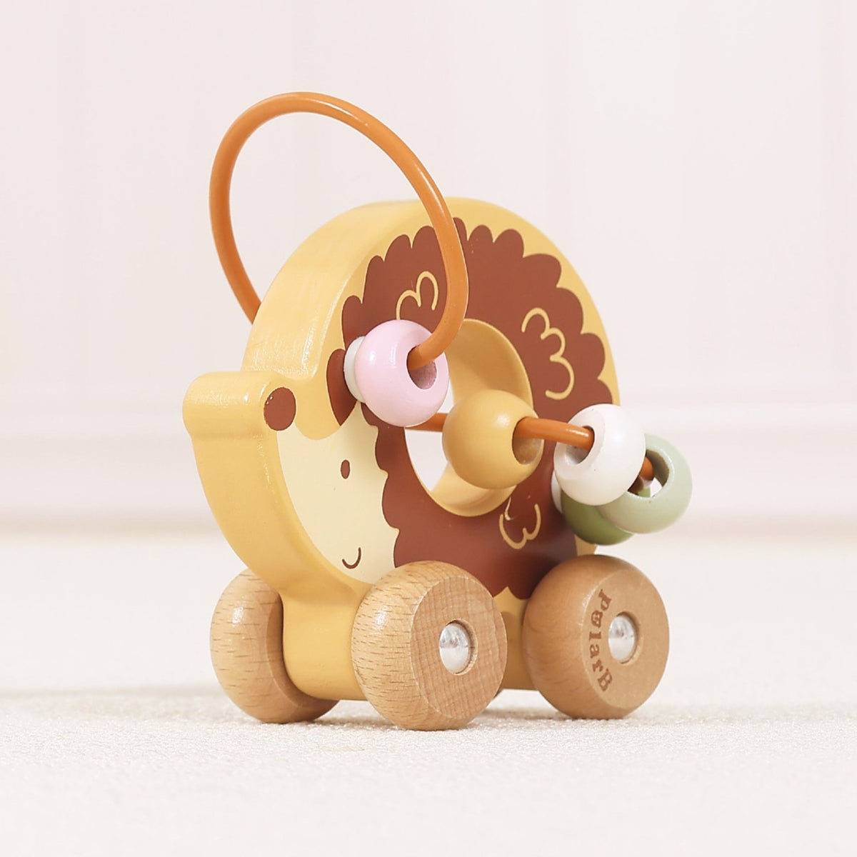 Viga hedgehog bead maze – hedgehog on wheels