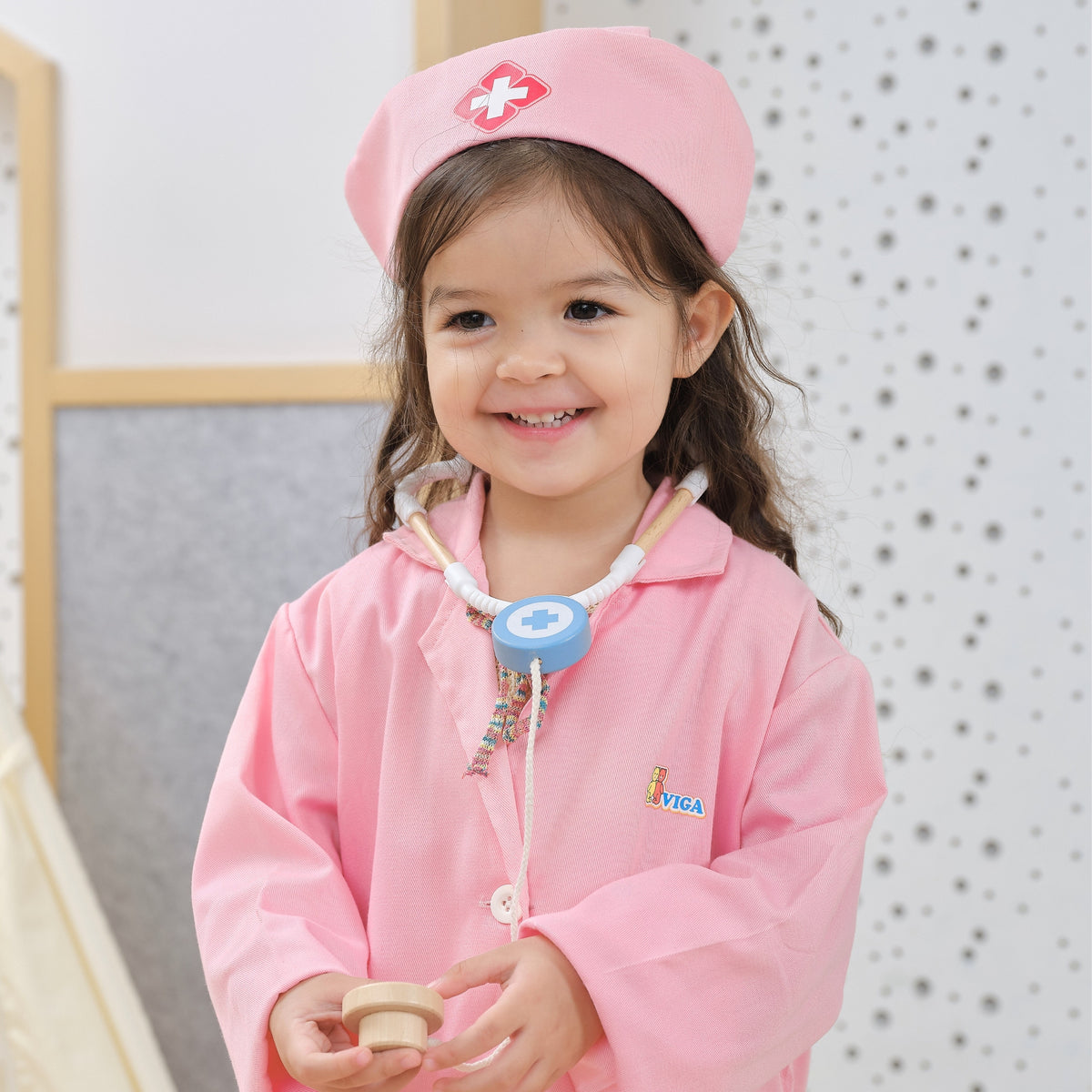 Viga nurse costume – pocket detail for kids