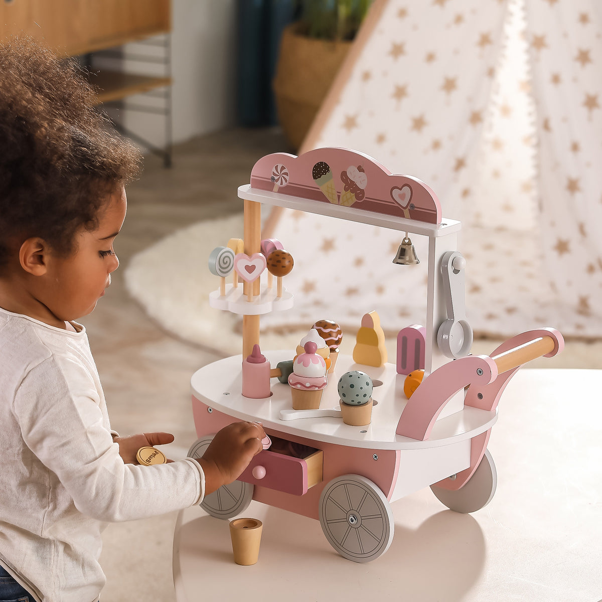 Viga PolarB sweet shop cart – opening shelf