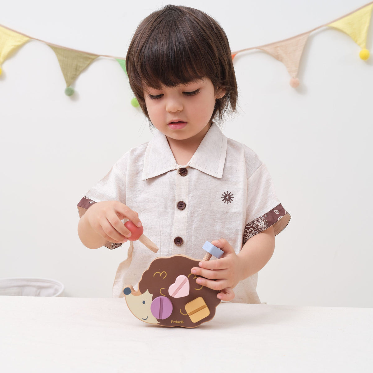 Viga PolarB screw hedgehog – hedgehog with screws in its back