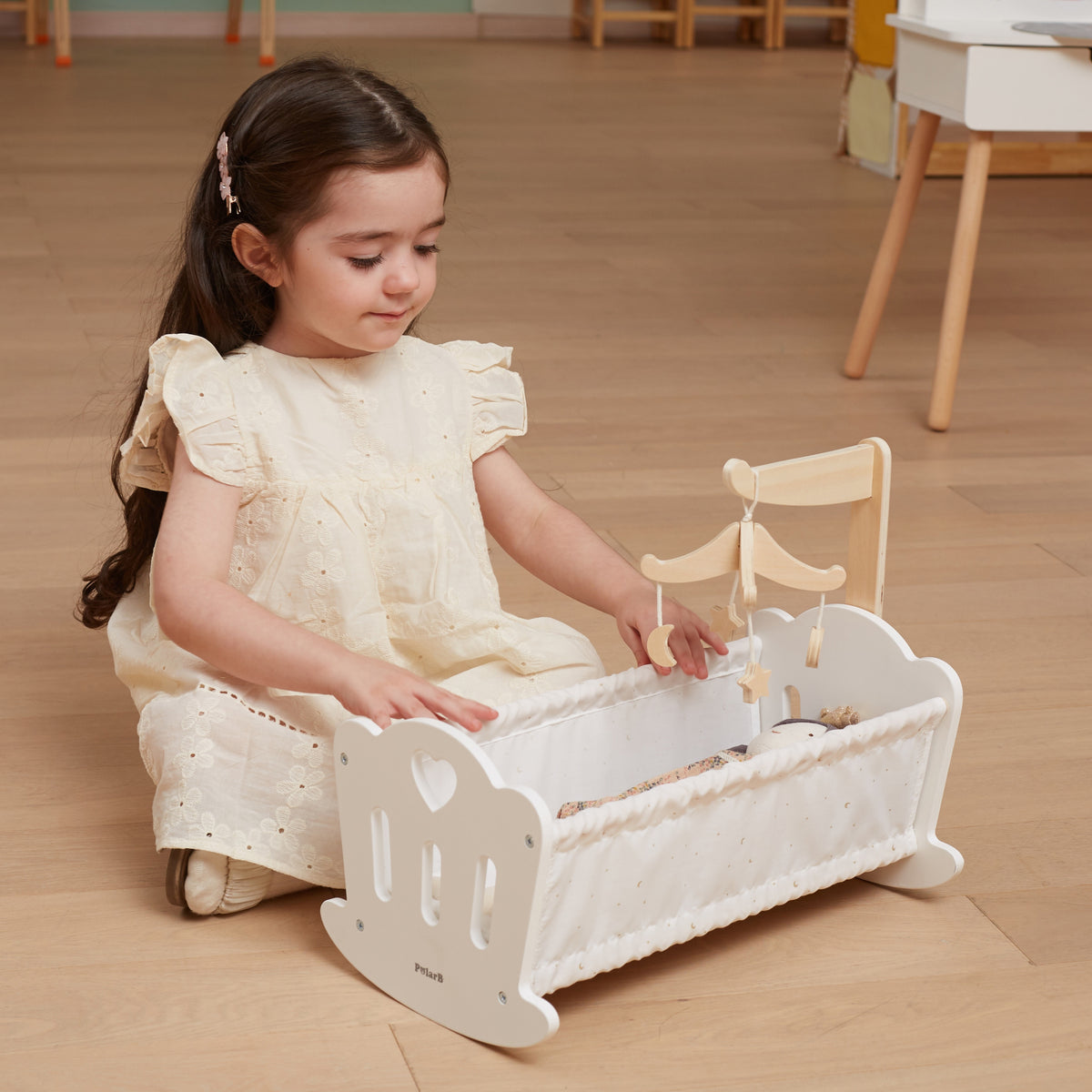 Masīvkoka leļļu gultiņa lellēm līdz 38 cm
