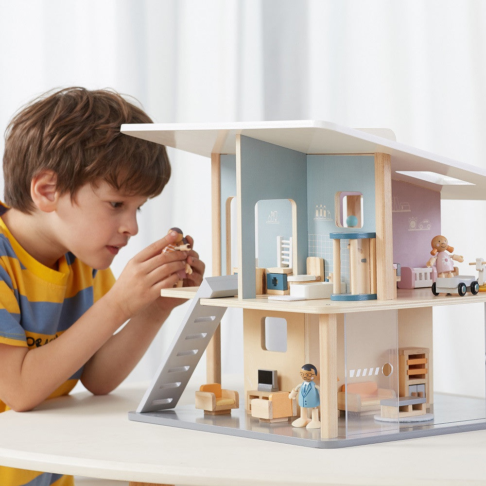 Viga PolarB doll family – family in a dollhouse