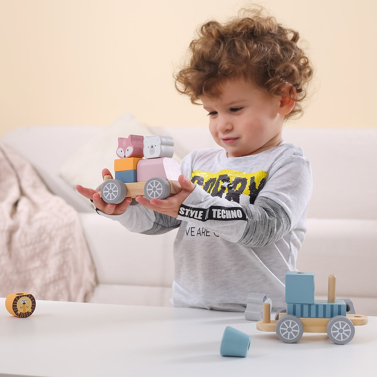 Stacking train for toddlers from 18 months – Viga PolarB