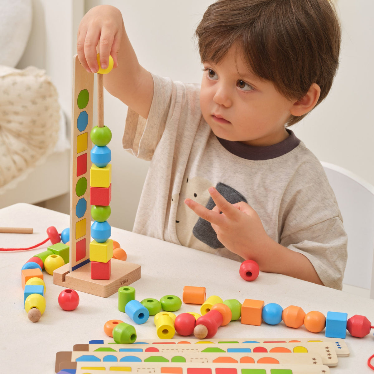 Viga bead sequencing set – beads in 5 colours and shapes