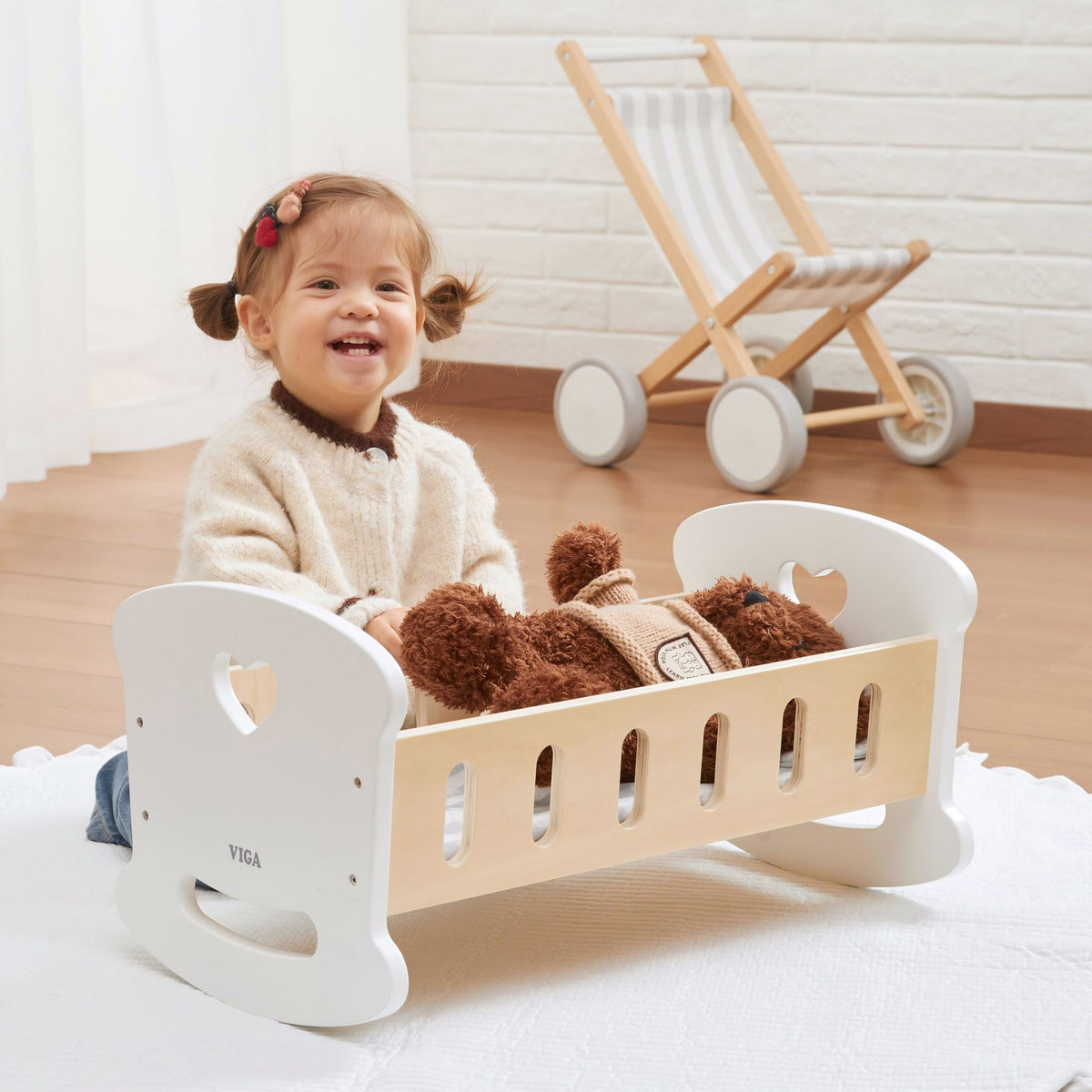 Viga wooden doll cradle – rocking runners of the cradle