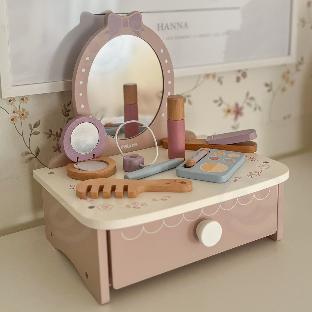 Viga wooden dressing table – play hair straightener