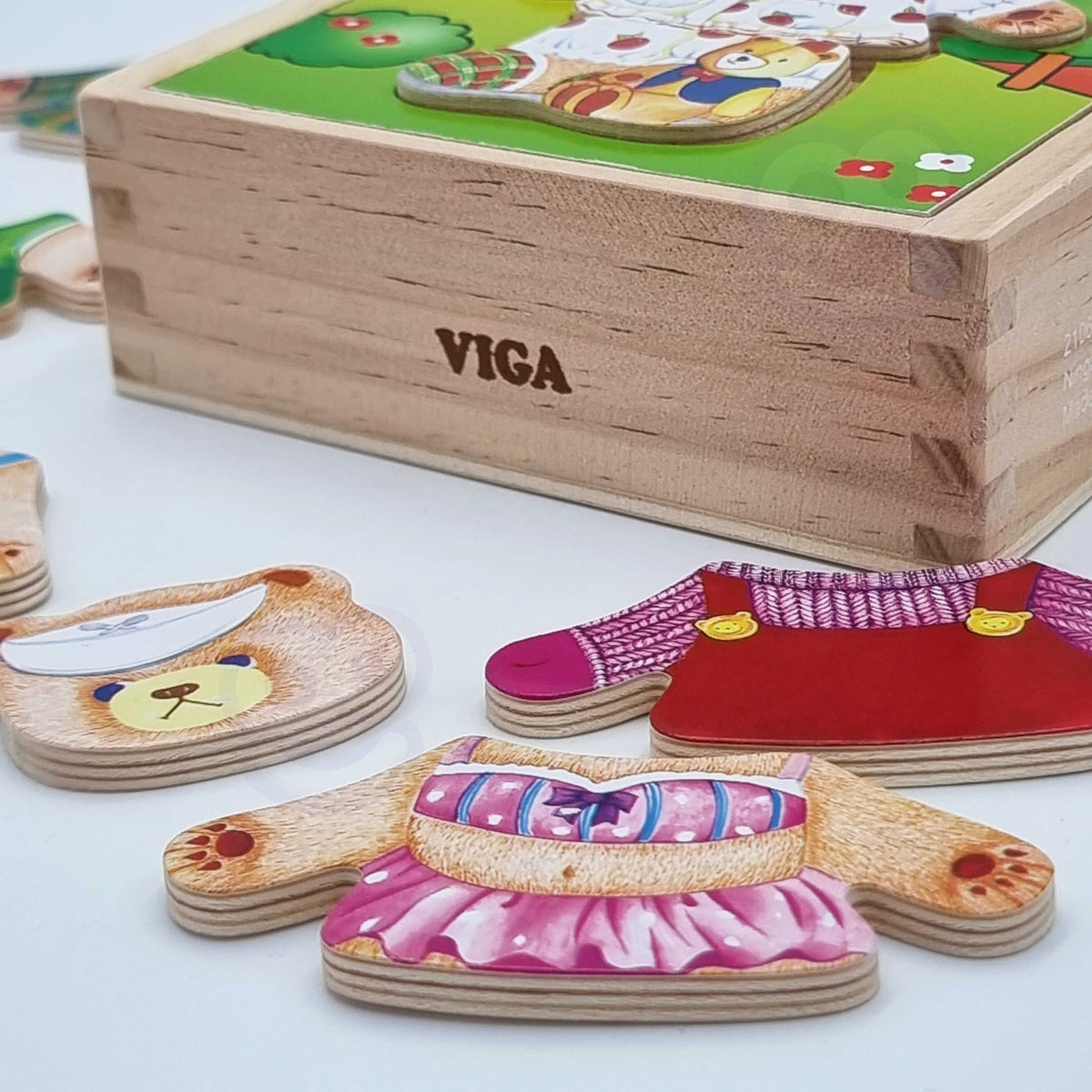 Six teddy bear pictures assembled from wooden pieces