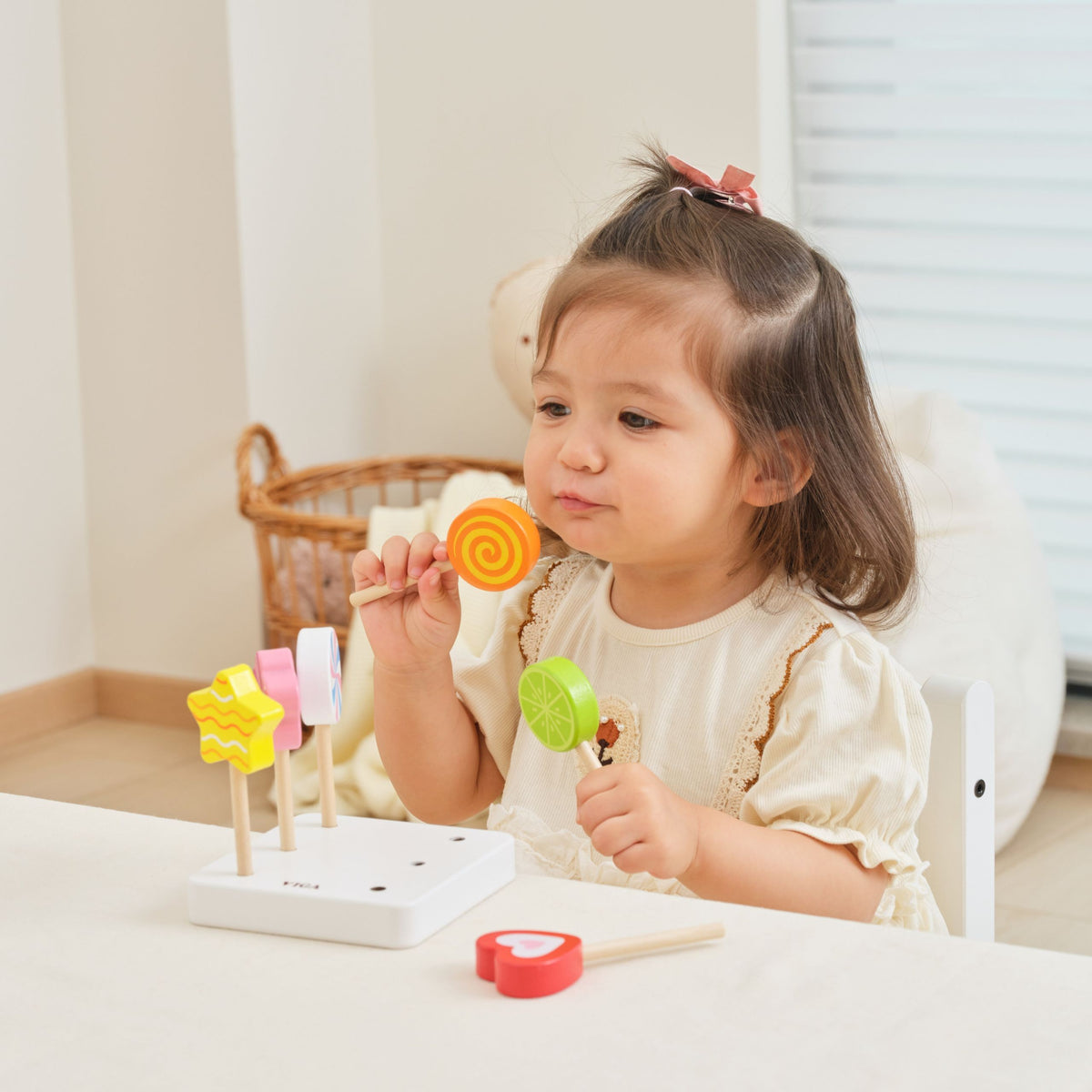 Viga wooden lollipops – heart and star lollipops