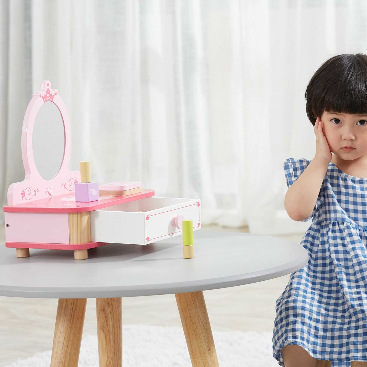 Viga pink wooden vanity table – mirror and pull-out drawer