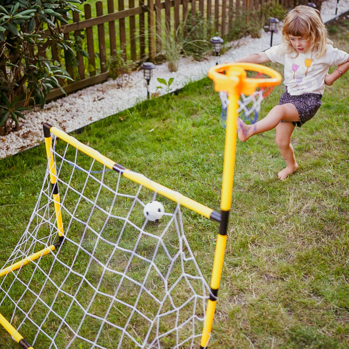 Sporta komplekts 2 in 1 – futbola vārti ar tīklu