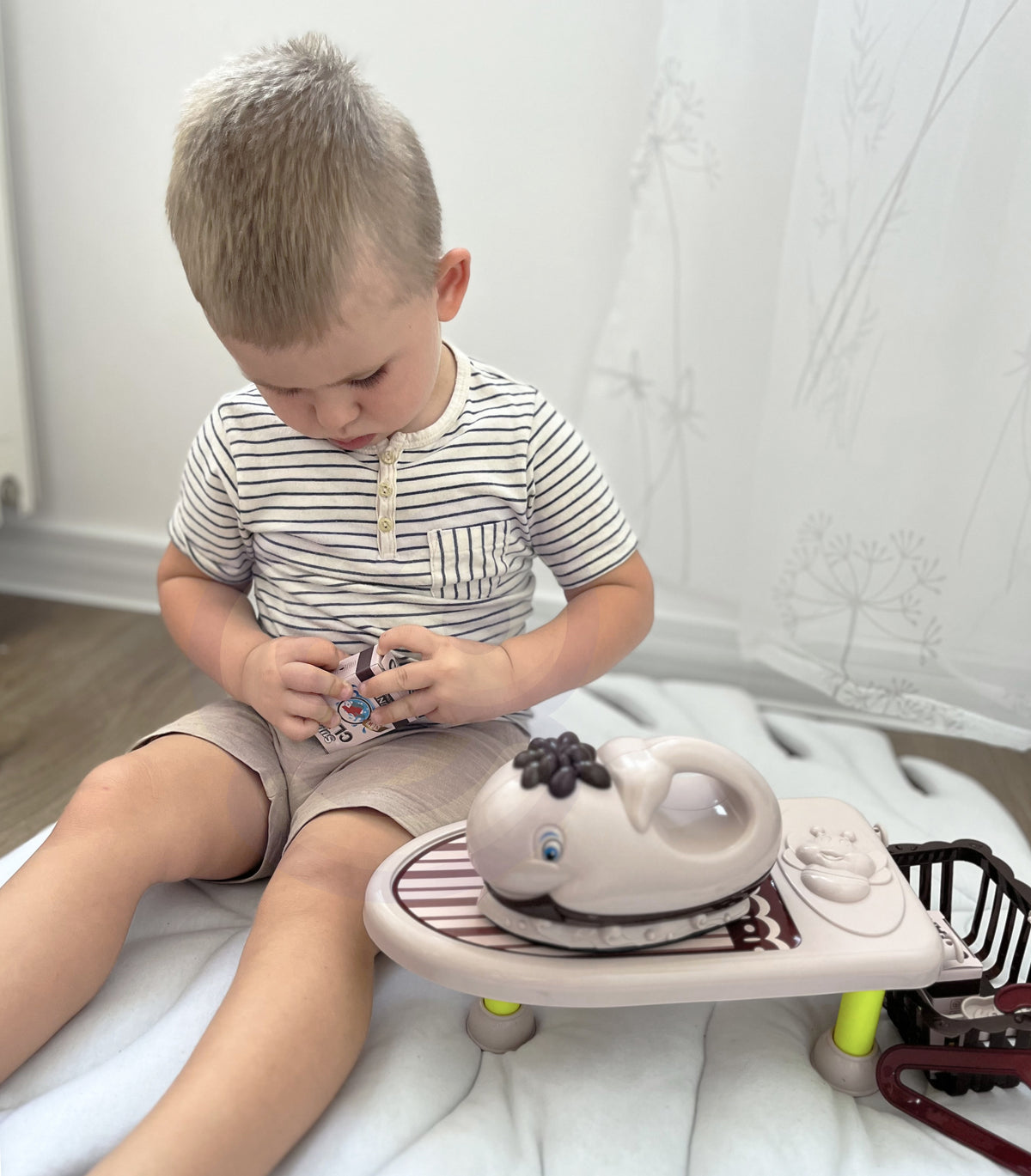 Woopie musical ironing set – ironing board with basket