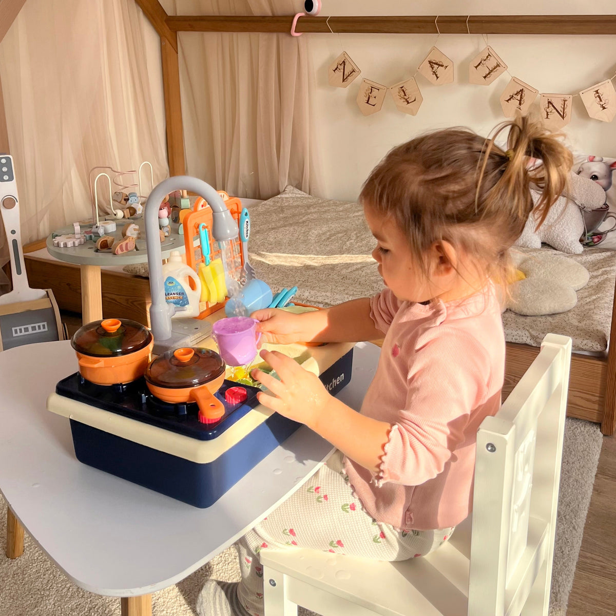 Woopie 2-in-1 rotaļu izlietne – izlietne ar ūdens krānu