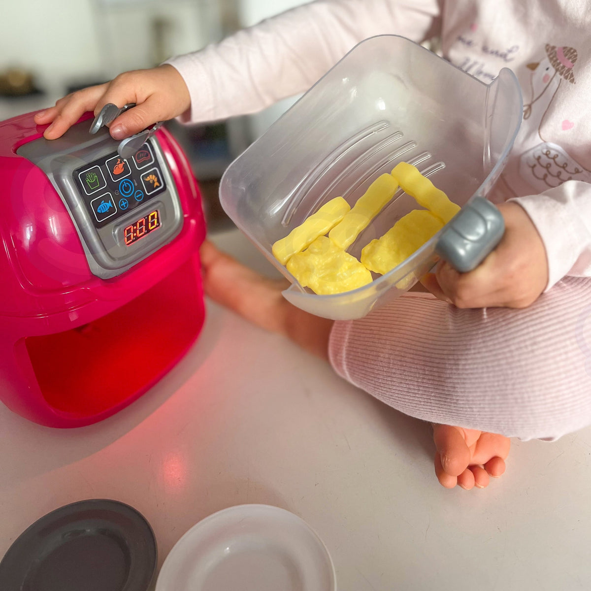 Woopie toy air fryer – control panel for kids