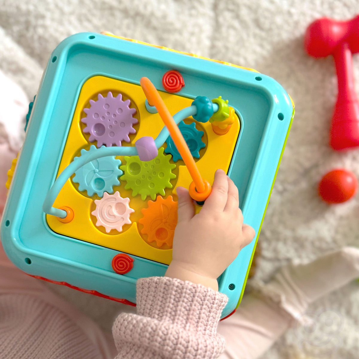 Woopie Baby aktivitāšu kubs 6 – durtiņas ar slēdzeni