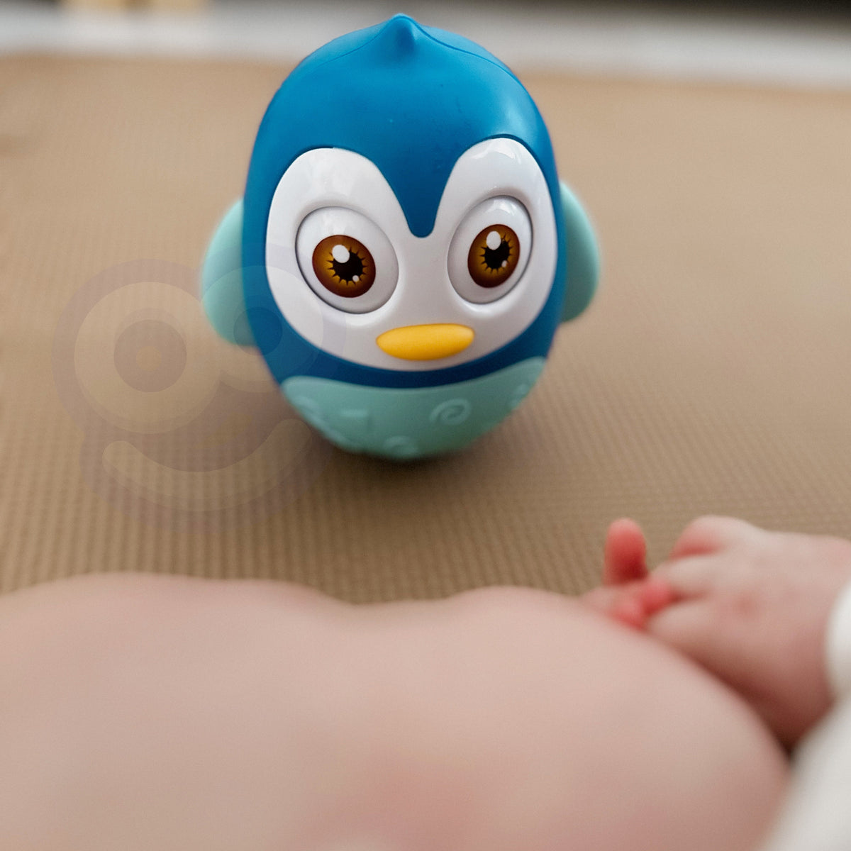 Woopie Baby wobbly penguin – soft rubber wings