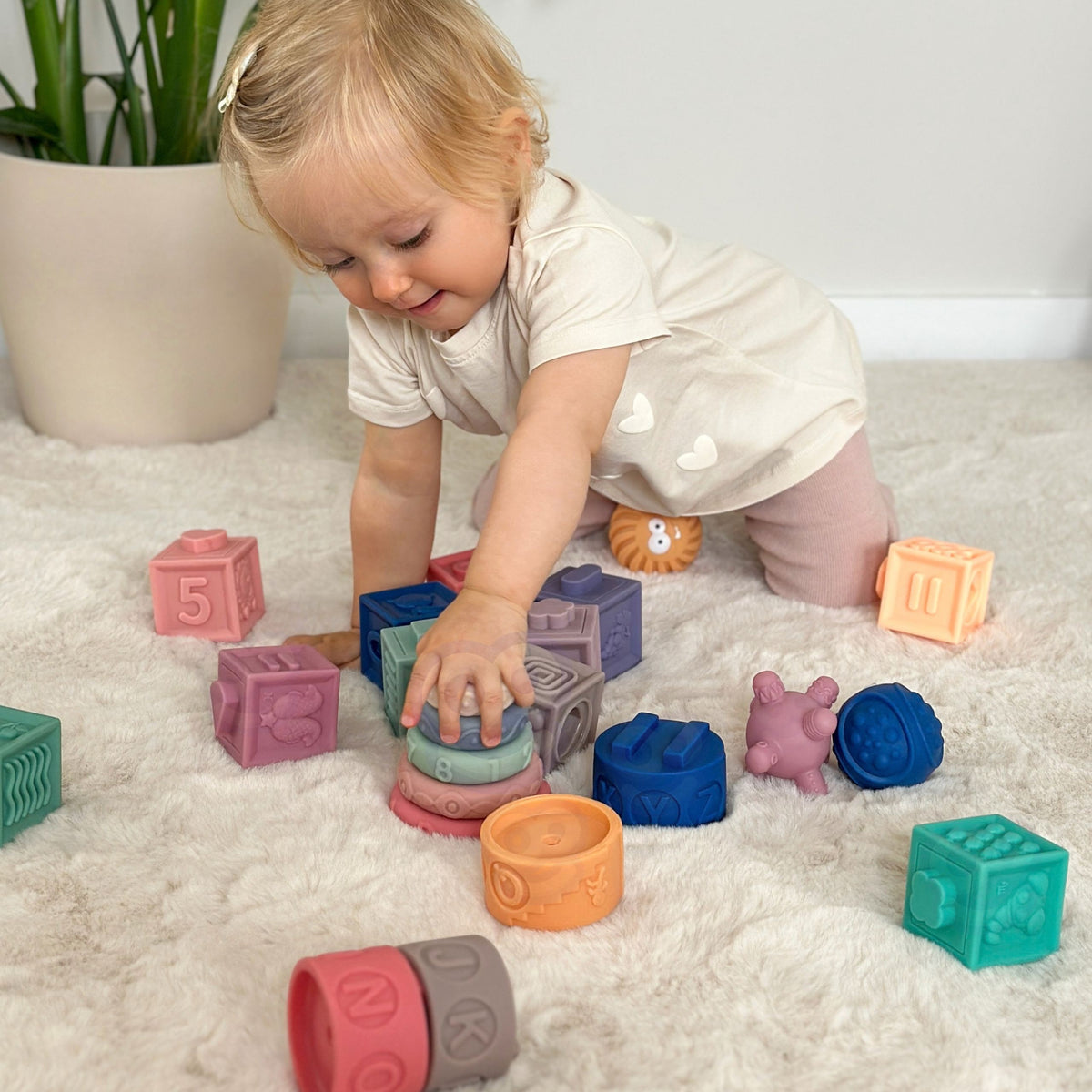 Woopie Baby soft sensory blocks 27 – stacked tower and pyramid