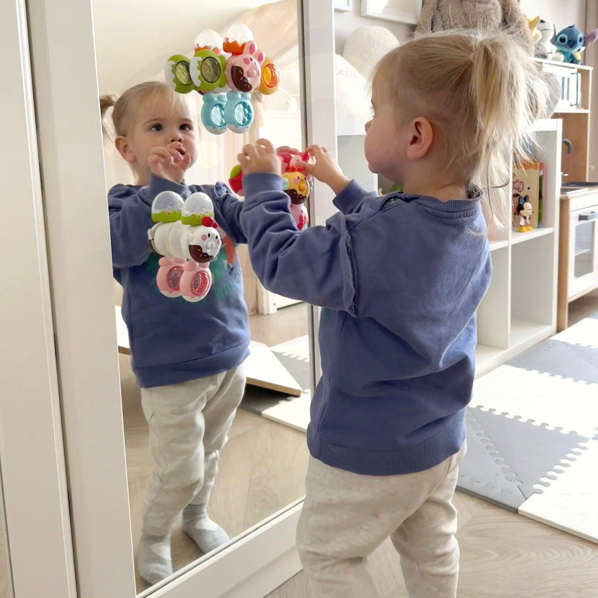 Woopie Baby suction spinners – spinner on window
