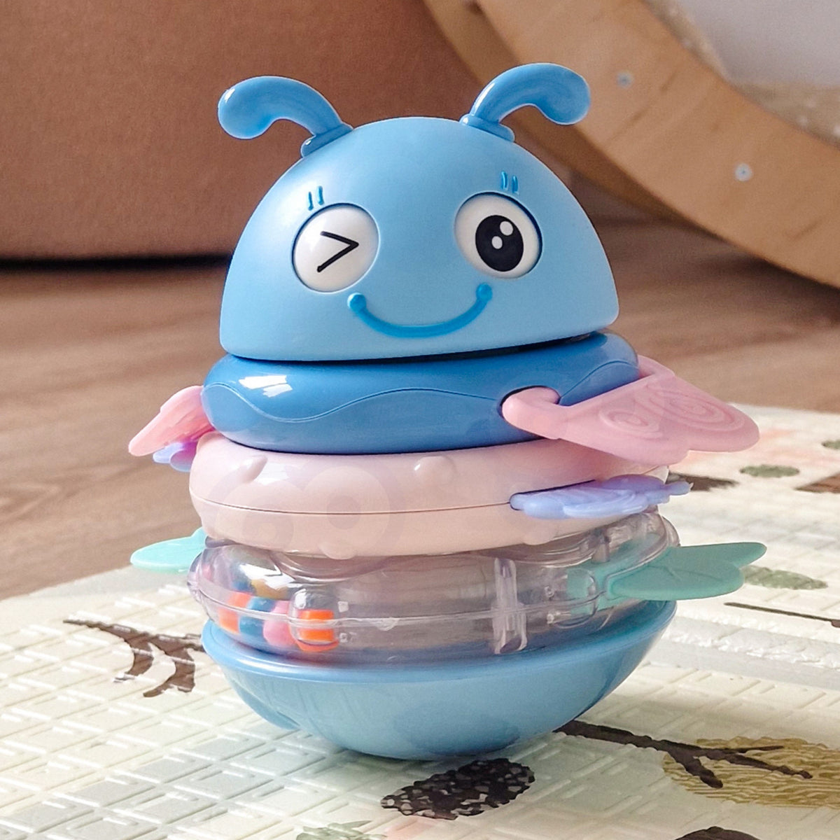 Woopie Baby musical bee tumbler – bee with rings