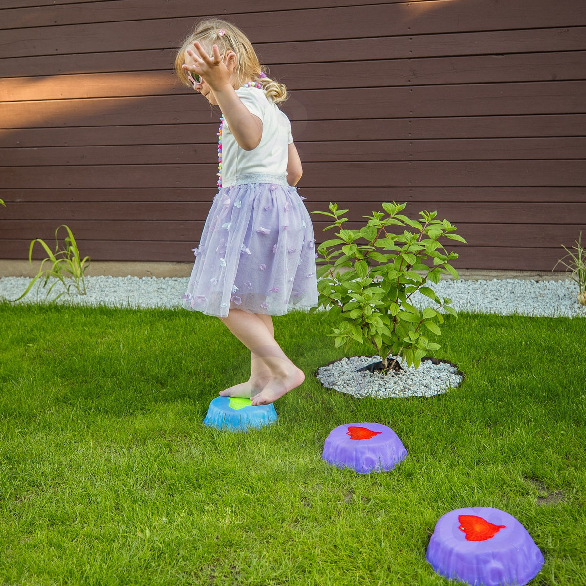 Woopie glowing stepping stones – obstacle course in a room
