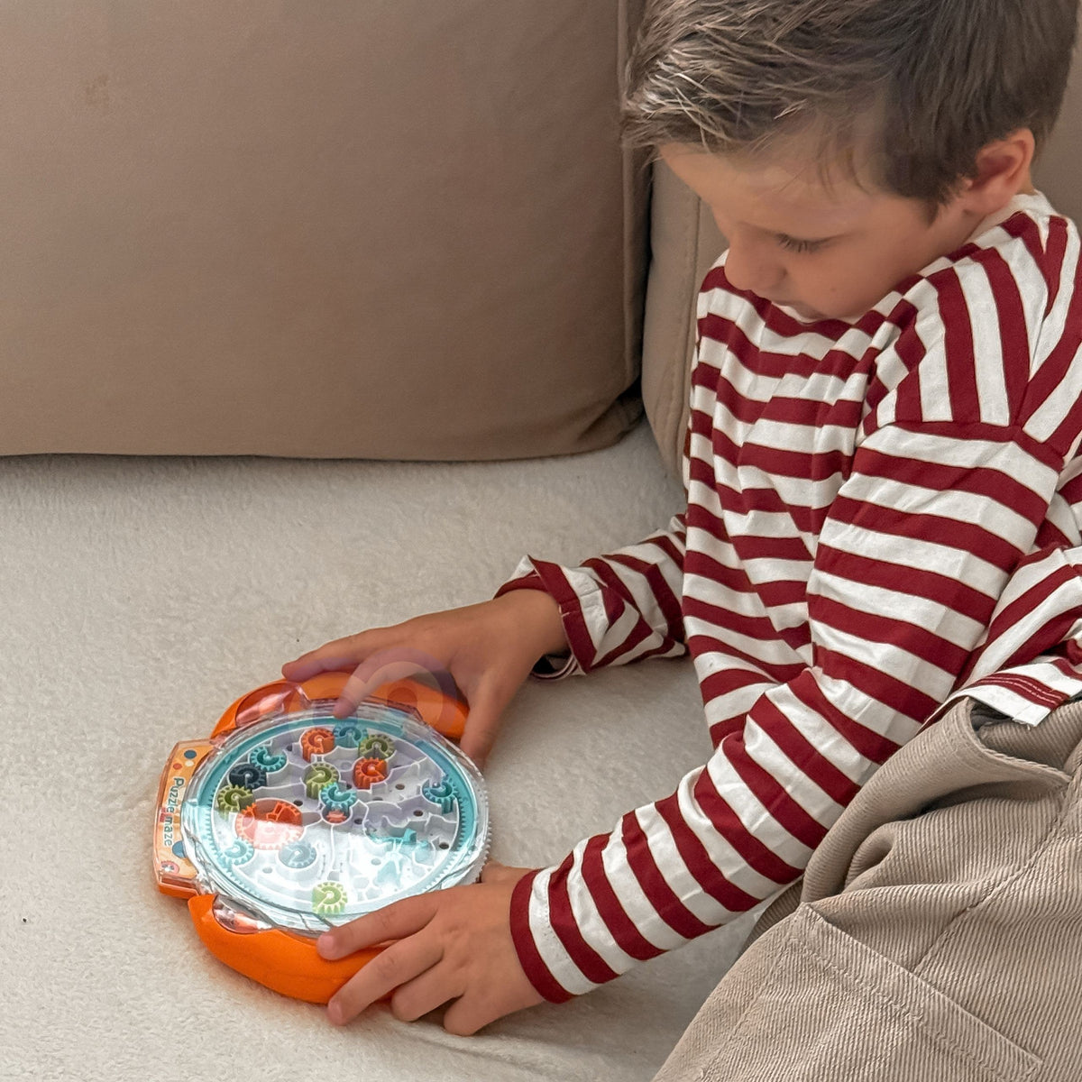 Ball maze game – built-in metal ball that cannot get lost