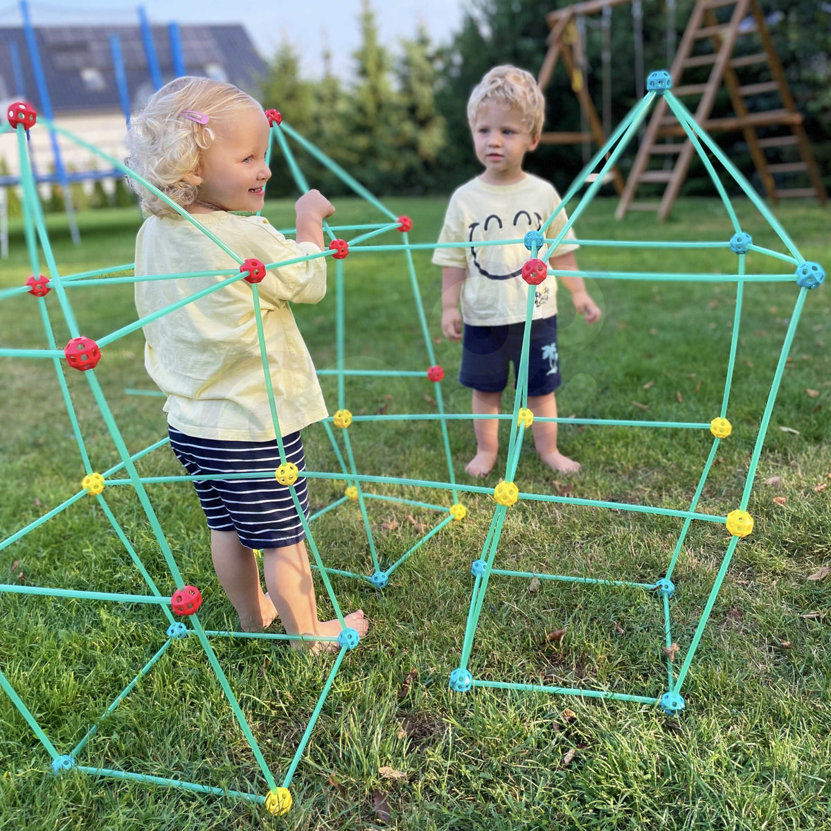 Woopie cauruļu konstruktors ar telti – cietokšņa karkass