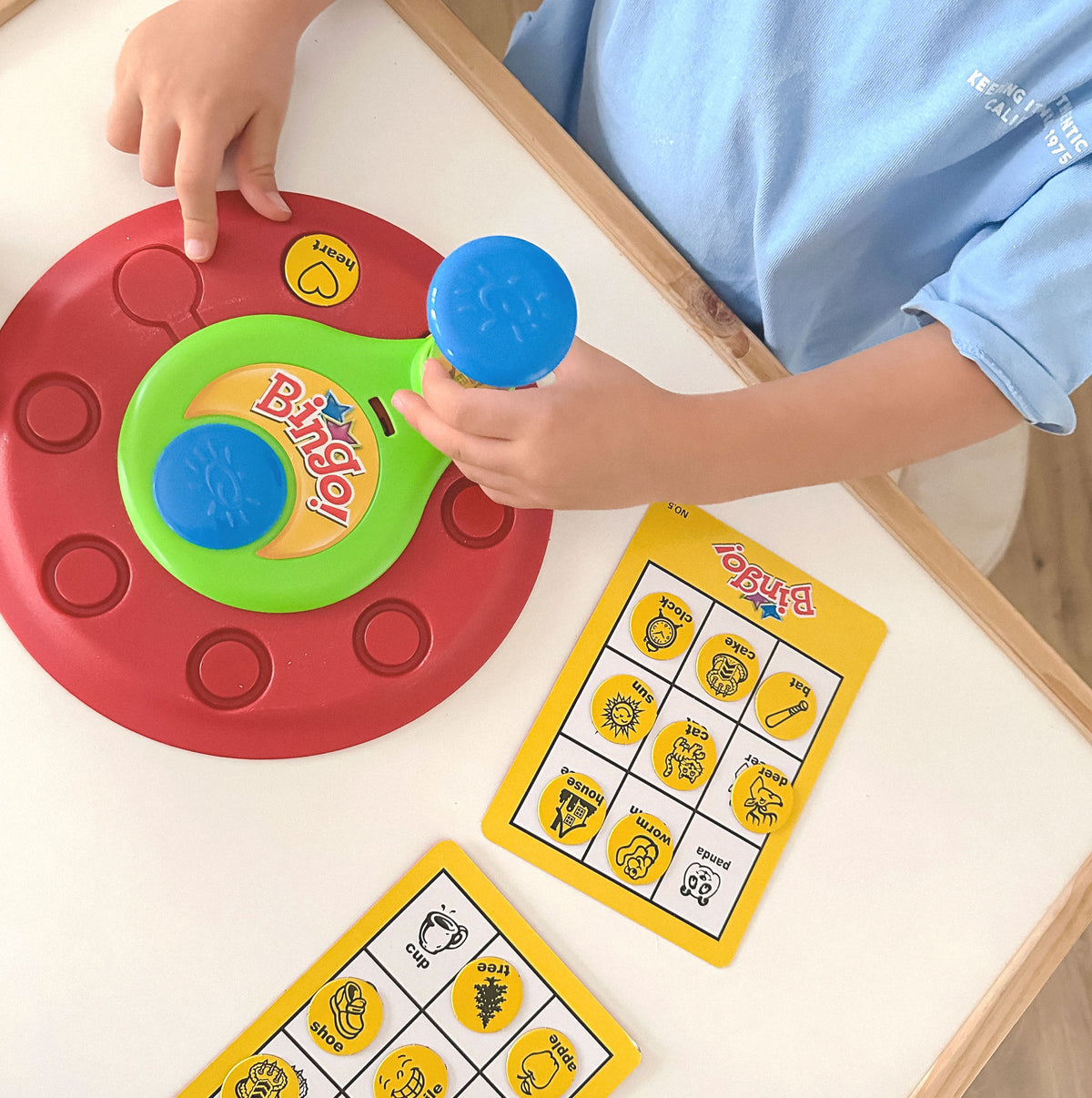 Bildīšu bingo kartītes un atbilstošie žetoni