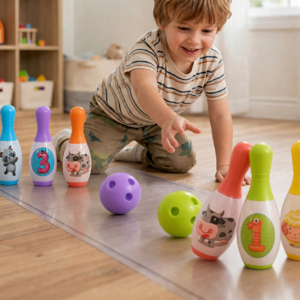 Six bowling pins with numbers 1 to 6 and cheerful animals