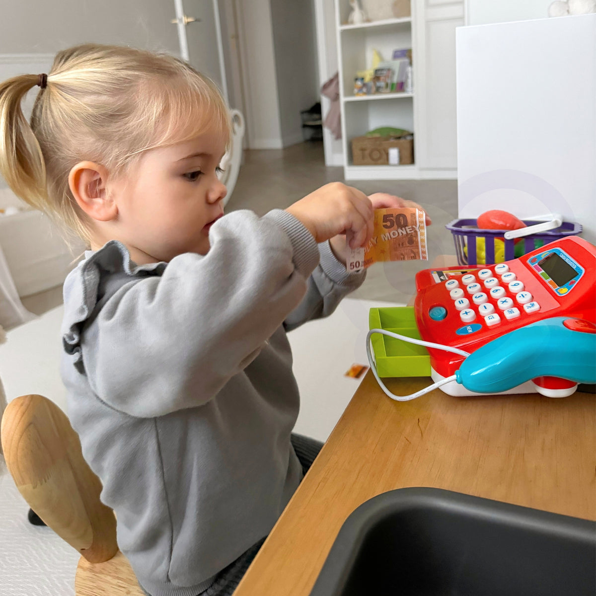 Woopie cash register with basket – play food in basket