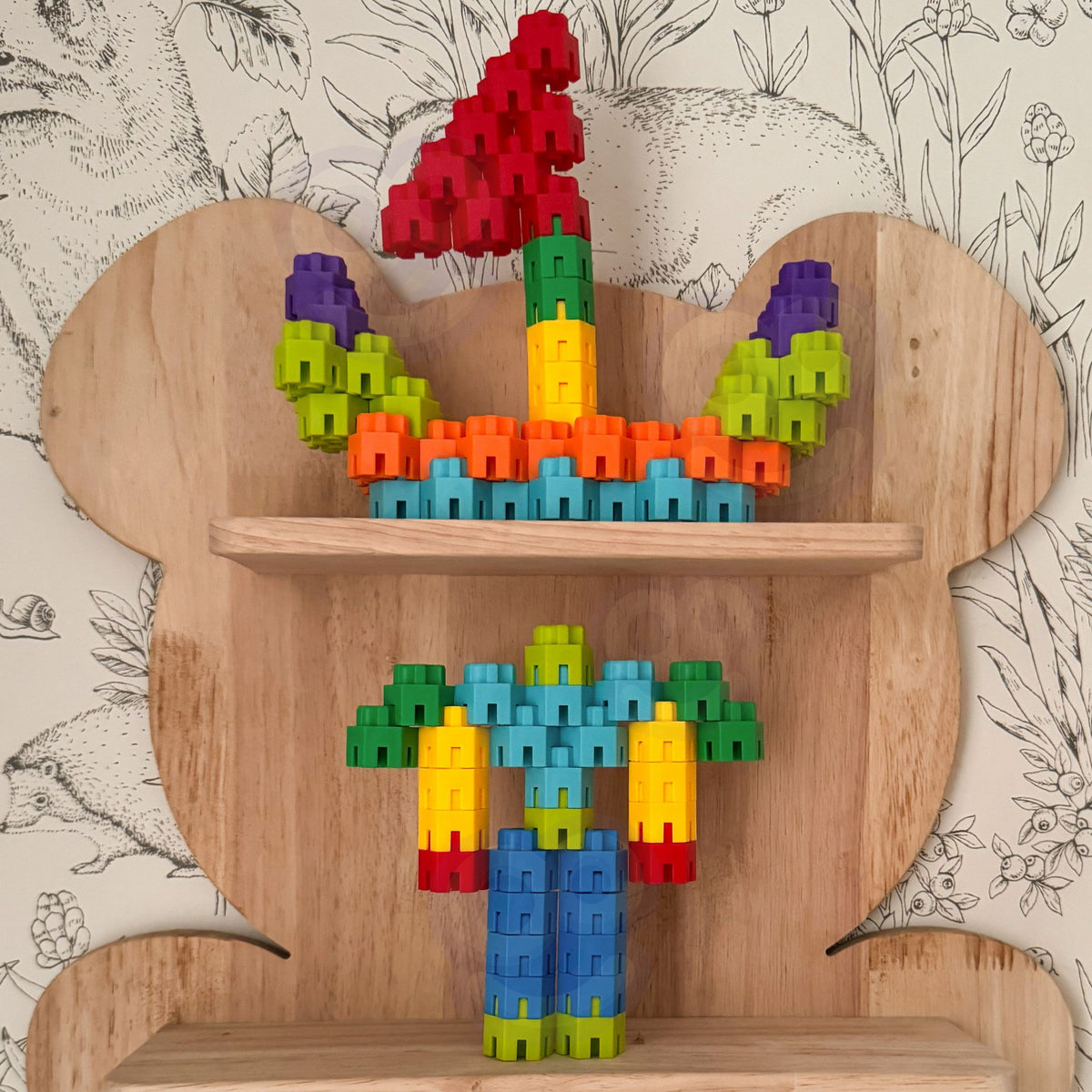 Robots, flowers and cars built from creative blocks
