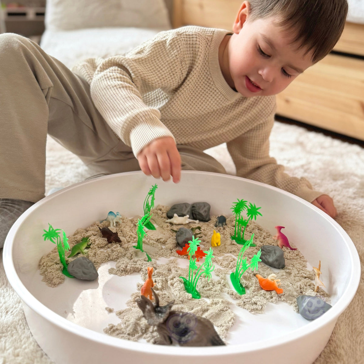 Dinosaur figures – realistic play set for children aged 3+