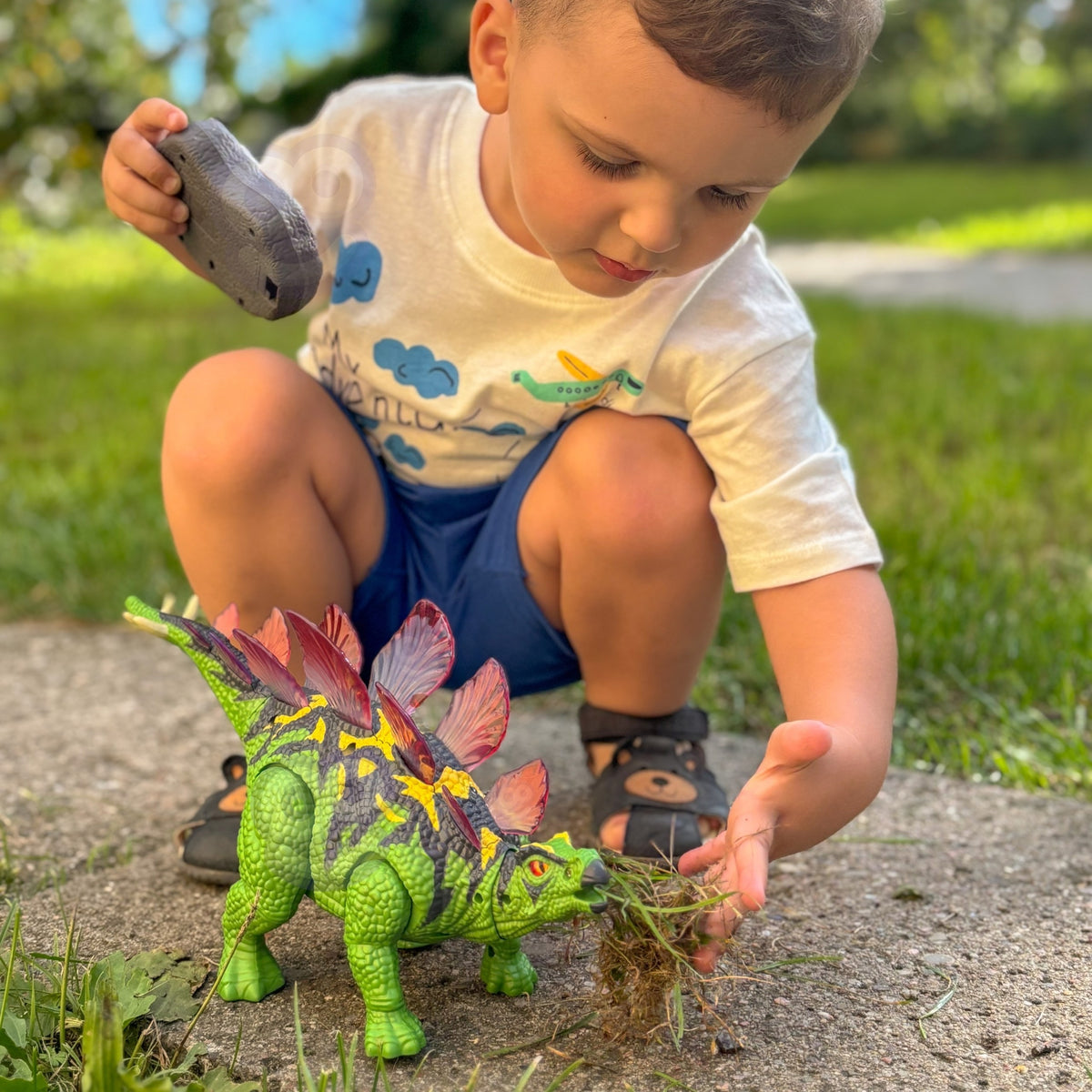 Woopie RC stegosaurus – glowing back plates